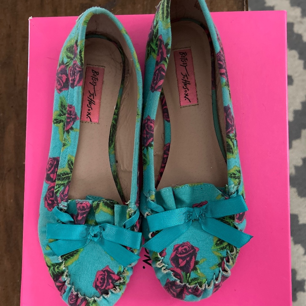 Betsey Johnson Floral Flats-size 6.5